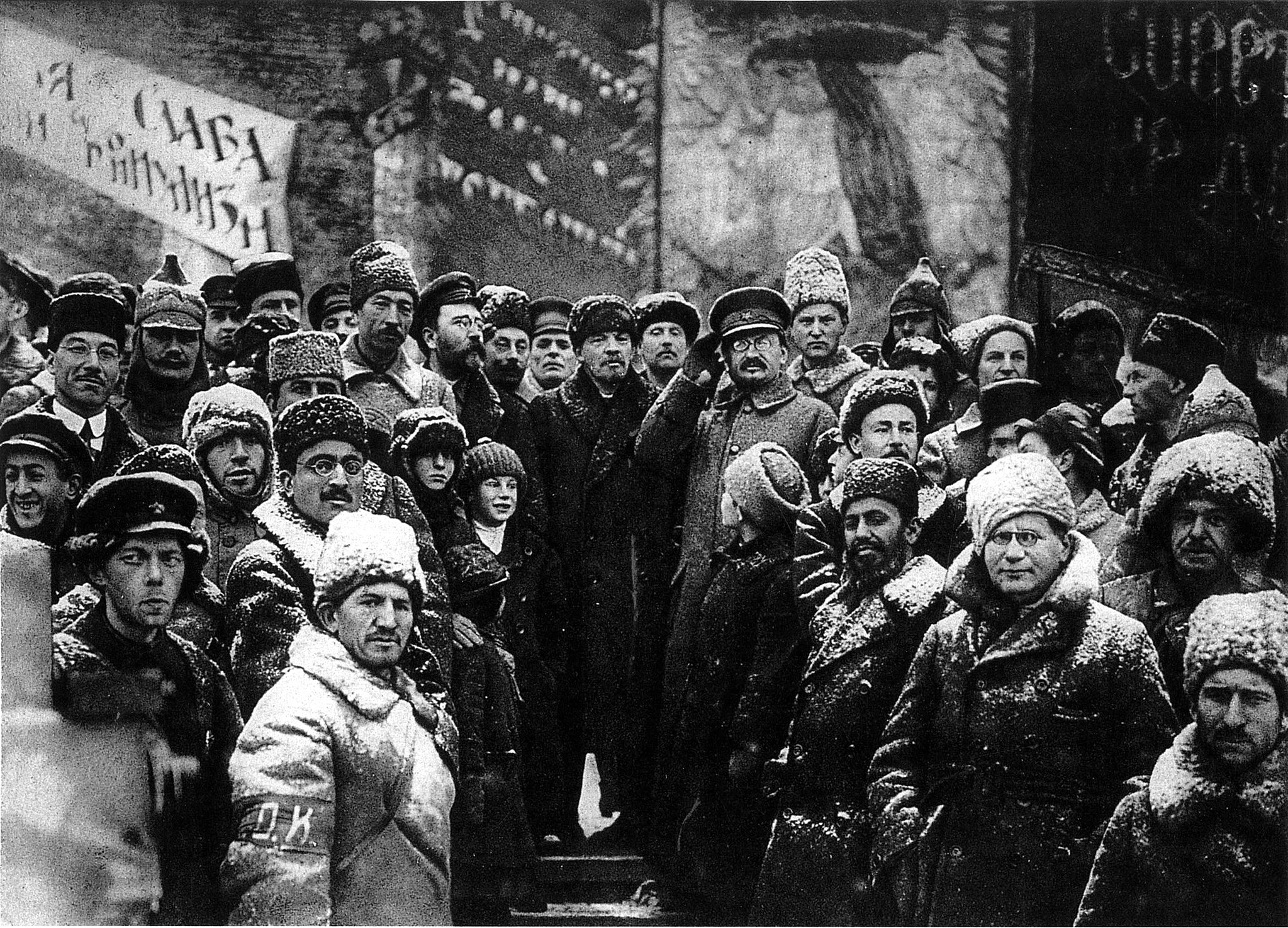 19191107-lenin_second_anniversary_october_revolution_moscow